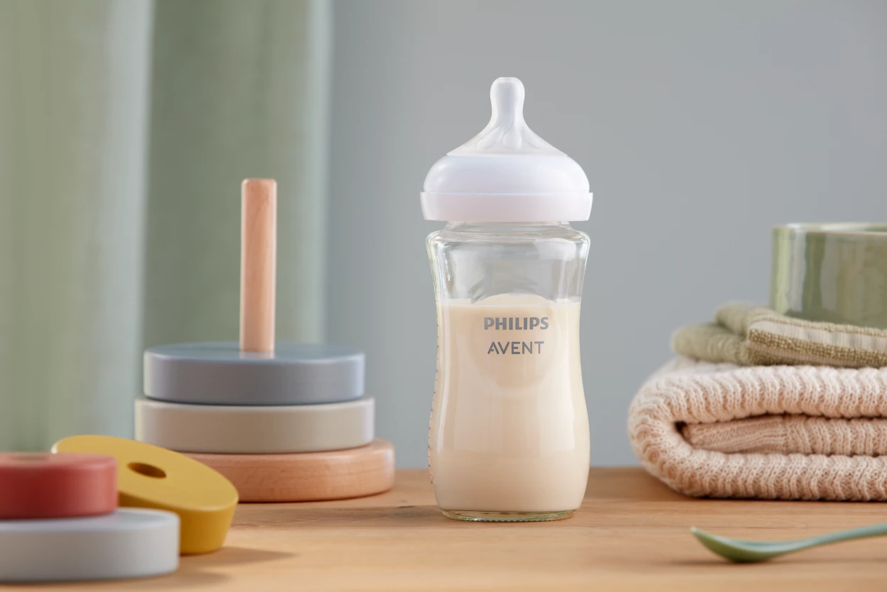 Philips Avent Natural Response Glass Baby Bottle, 240ml - Image 5