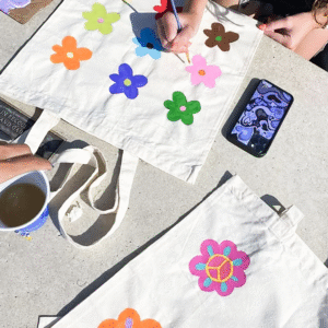 ورشة تلوين حقائب القماش