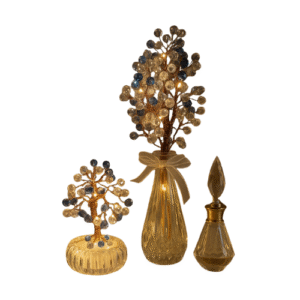 فواحه و زيت عطري مع شجر مضيء