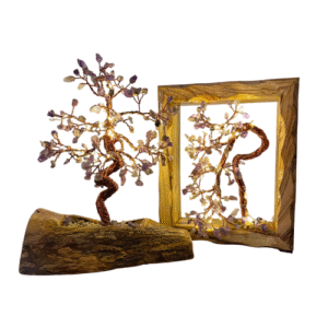 اطار من خشب الزيتون الطبيعي يحتضن شجرة مضيئة من الأحجار الكريمة