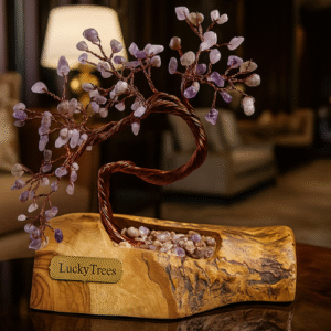 قاعدة من خشب الزيتون الطبيعي يحتضن شجرة مضيئة من الأحجار الكريمة