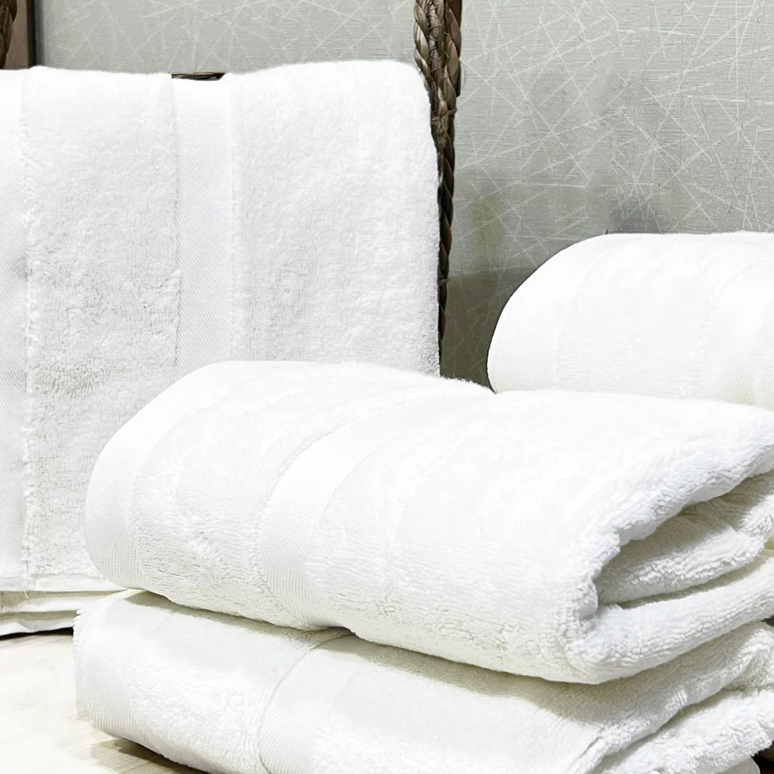Towel 90x140 cm 100% cotton 600 GSM