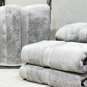 Towel 90x140 cm 100% cotton 600 GSM