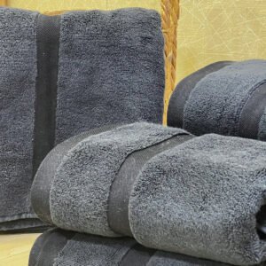 Towel 90x140 cm 100% cotton 600 GSM
