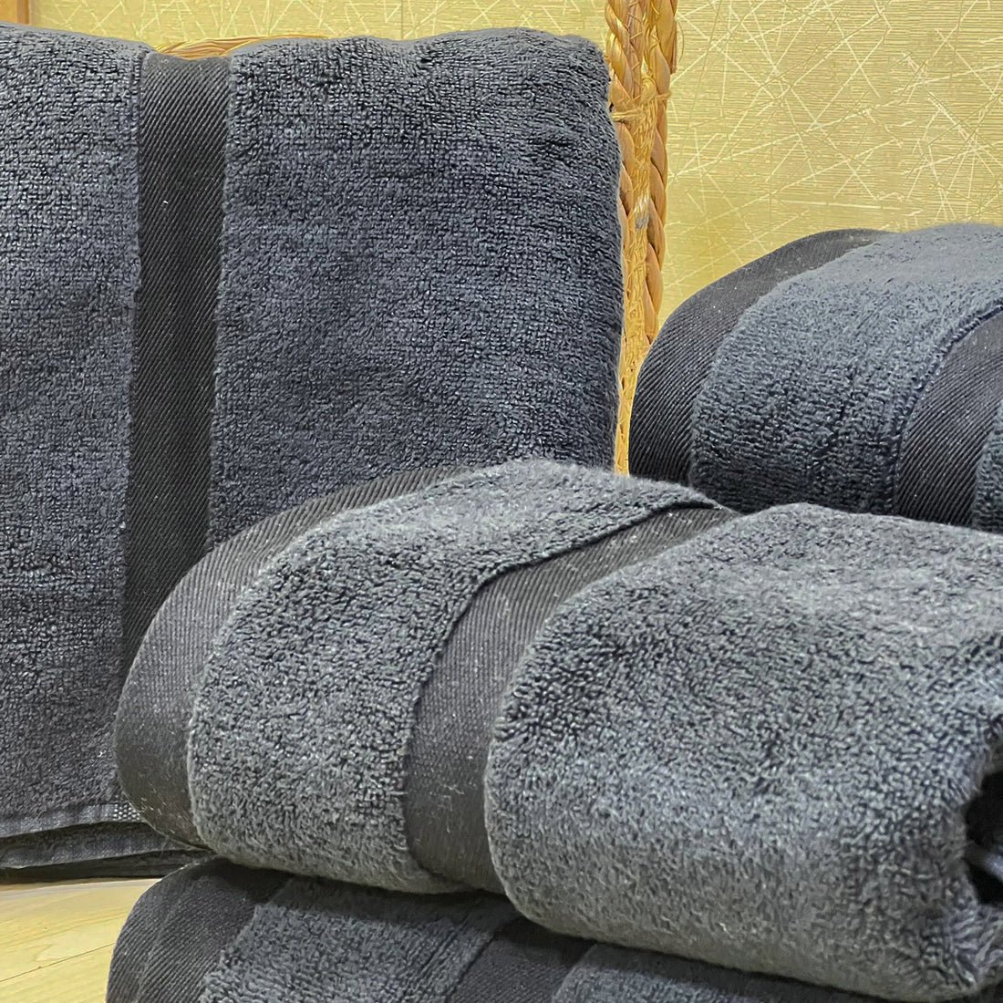 Towel 90x140 cm 100% cotton 600 GSM