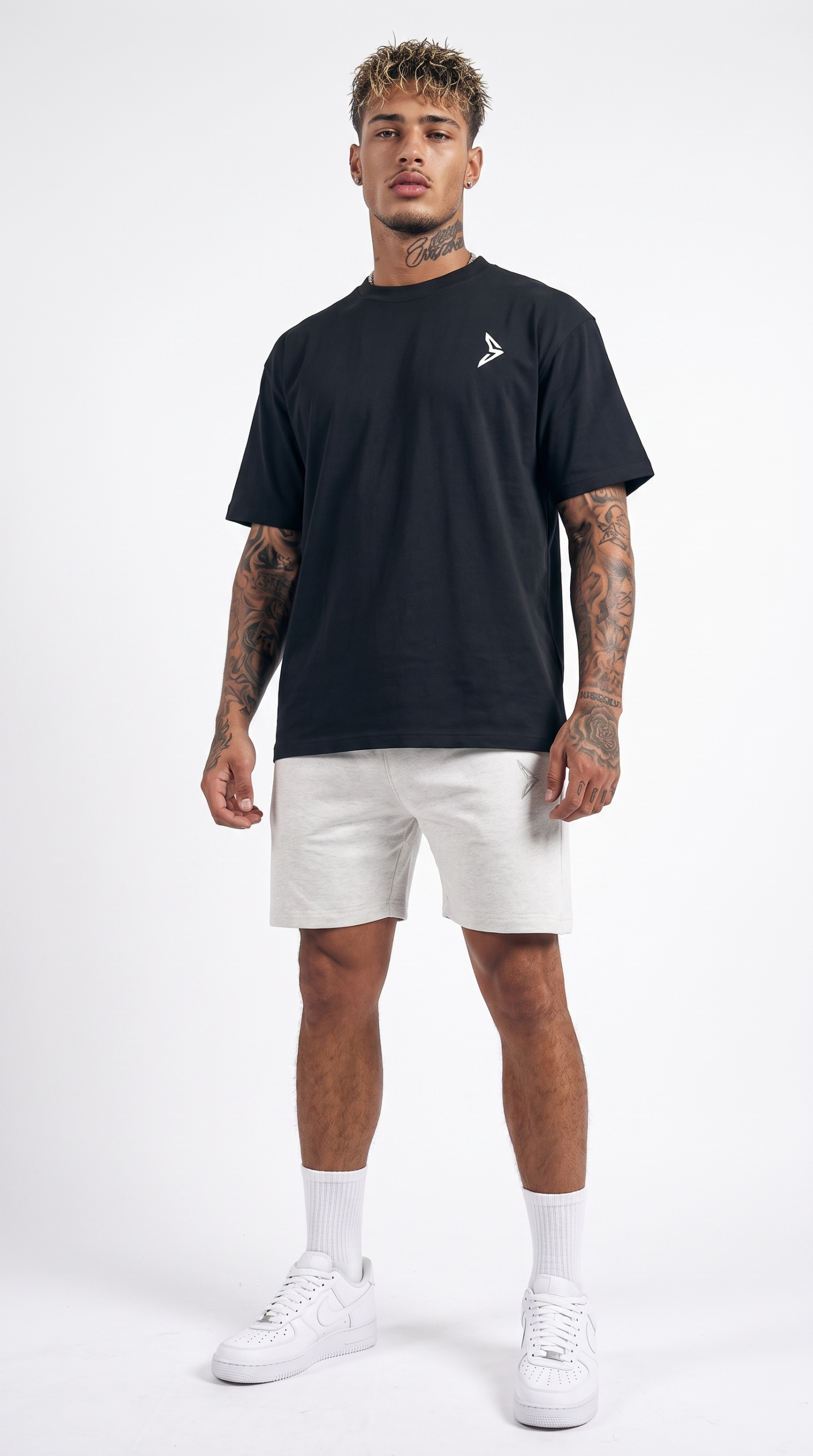 Black Oversize T-Shirt - الصورة 3