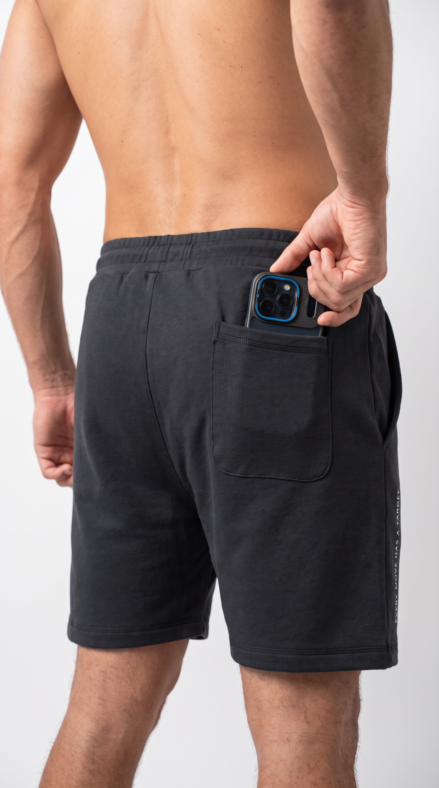 Relaxed Athletic Fit Black Short - الصورة 5